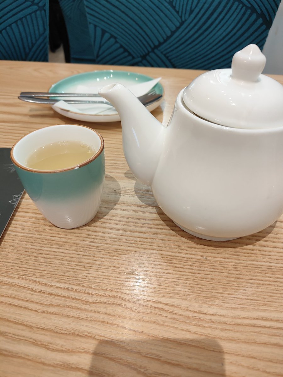 Love these tea pots (of course the tea too!) from Chinese restaurants ❤️