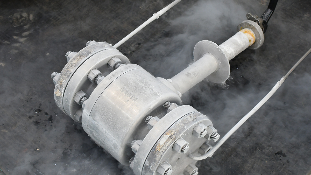DBVValve's tweet image. ❄️ Can your valve survive -196℃?
Discover how DBVValve ensures extreme cold reliability with cryogenic testing for LNG ball valves. Watch the process!
#CryogenicTesting #LNGValves #ExtremeCold #DBVValve #ValveTechnology #IndustrialInnovation