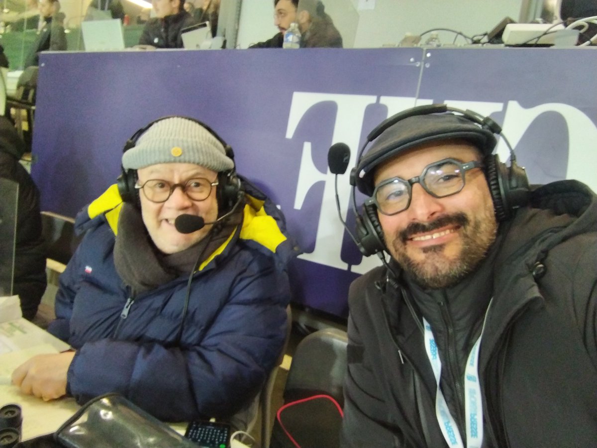 Fierté et honneur d'avoir pu commenter quelques matchs avec <a href="/Jano_Resseguie/">Jano Resseguié 🔈</a> sur <a href="/RMCsport/">RMC Sport</a>
Une voix, une diction, un accent, un modèle pour beaucoup de journalistes / commentateurs. Pour beaucoup de passionnés ! 
Bravo Jano! Bon retour au pays !
