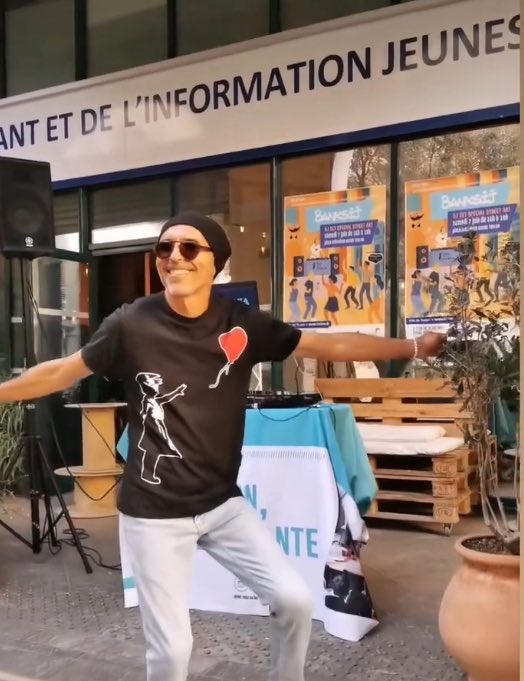 Et merci au Graffeur Mush pour la réalisation de cette œuvre à l’occasion de l’événement BANKSIJ proposé par la MDEIJ Toulon 🙏😍🤩
#StreetArt #graffiti #impro #live #djset