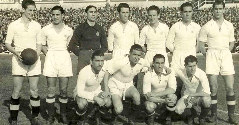 realmadrid's tweet photo. 🏆🔙 ¡Se cumplen 79 años de la octava Copa de España de fútbol!