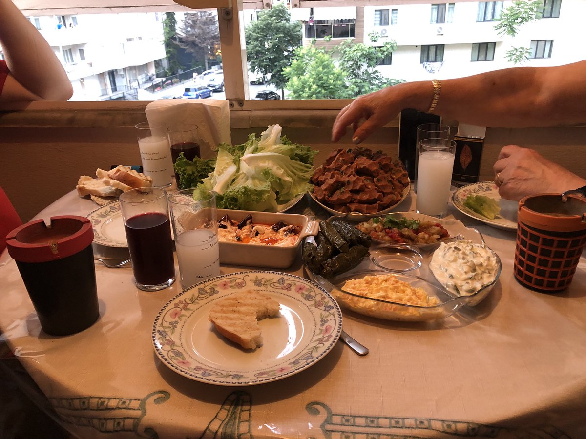 Kocamın kaynanası çiğköfte istemiş 😁