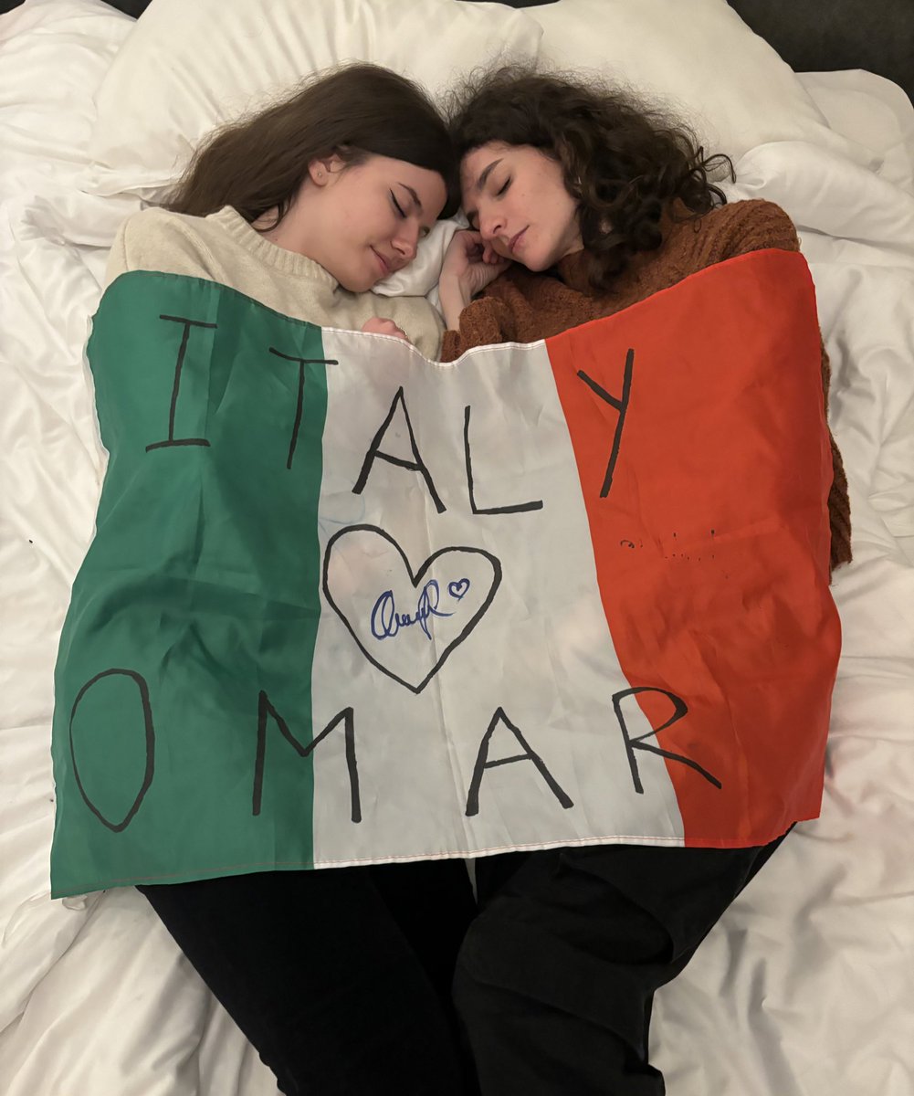 happy birthday to the funniest and coolest person ever, to my partner in crime !!
i'm so grateful to have you in my life, you give me so much joy.
i can't wait to dance, party (and twerk🫣) together again, ily ily 🩷 <a href="/haerryness/">anna is DYING</a>