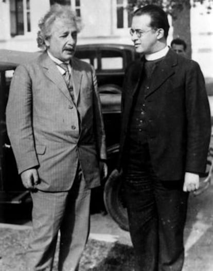 ptmaatta's tweet photo. Katolinen pappi George Lemaître keksi ensimmäisenä alkuräjähdysteorian, joka selittää maailmankaikkeuden synnyn ja laajenemisen.

Kuvassa Einsteinin kanssa. https://t.co/iP4S9hBBqp
