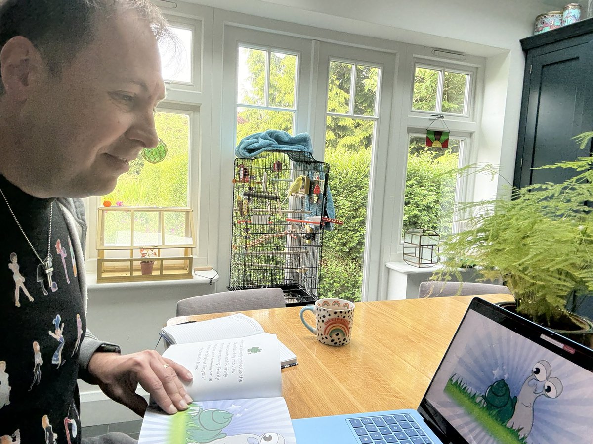 Thrilled to have gone international this morning; delivering an assembly with Queen Beregaria School in Cyprus
.
.
.
#authorvisit #prideassembly #pride #bestmummysnails #cyprus❤️ #assembly #picturebooks #schooltalks #pridemonth2025🏳️‍🌈