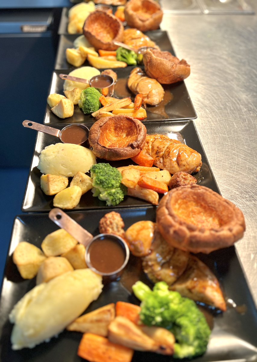 MarionMacNeil's tweet image. ✨The first of our 65 Sunday roasts served today! A huge thank you to all those that dined with us. 

Bookings are open 2 weeks in advance of the date.  Book now for next Sunday - Father’s Day - but you can make it for any reason you want! ❤️

DM or email: info@barrahotel.co.uk