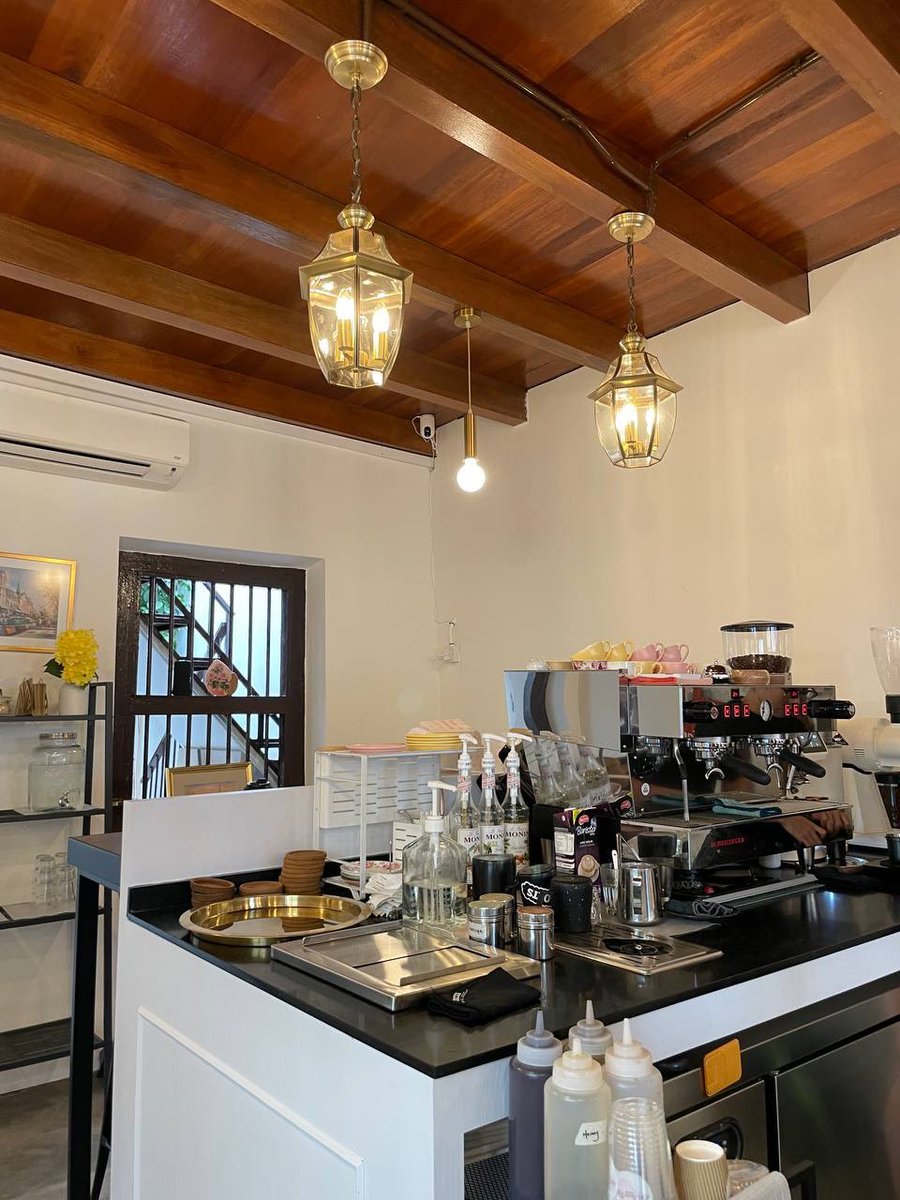 nurlwiah's tweet photo. La Vie En Rose Pastries, Georgetown, Penang
.
.
.
.
#cafe #penang #georgetown #cafepenang https://t.co/fsos6pguZ0