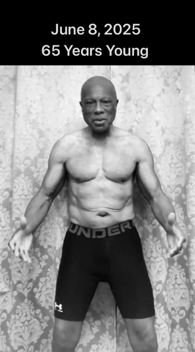Sexagenarian59's tweet photo. #FitnessForLife #Sexagenarian 1959
I’m looking for a #Yautja, AKA #Predator, to engage in battle. I want to be in the ring of #PredatorKillerOfKillers. 🤭😂
To be in “the ring” you must defeat a #Yautja to become a #PredatorKiller. All 158 lbs of me are ready to do battle. 🤭😂 https://t.co/XCx49Vtr8Q