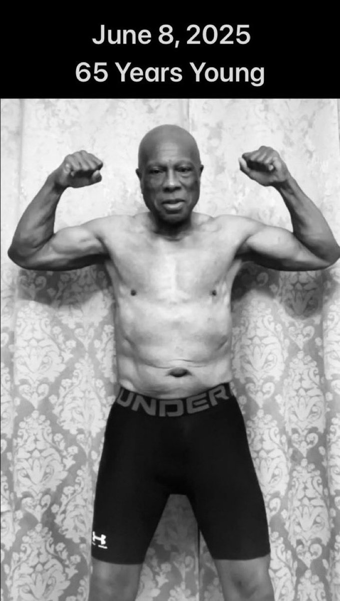 Sexagenarian59's tweet photo. #FitnessForLife #Sexagenarian 1959
I’m looking for a #Yautja, AKA #Predator, to engage in battle. I want to be in the ring of #PredatorKillerOfKillers. 🤭😂
To be in “the ring” you must defeat a #Yautja to become a #PredatorKiller. All 158 lbs of me are ready to do battle. 🤭😂 https://t.co/XCx49Vtr8Q
