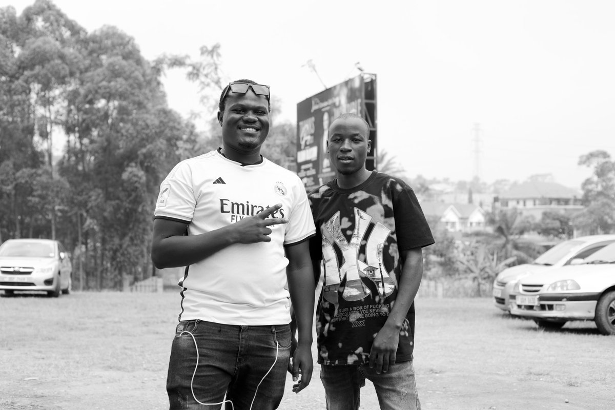 eramwesigwa's tweet photo. Being a men’s mental health month as well my HERO is the guy in black Richard my Boda guy since December 2017, during my severe depression days even people I called friend left he checked on me very single day, there days I didn’t leave home he delivered everything on time be it the late nights. HE IS A REAL G 💯 #YelloToMyHero 
#TogetherWeAreUnstoppable