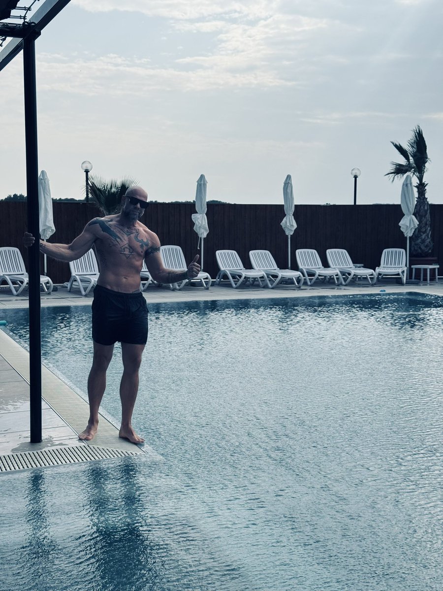 Jonnybaby6969's tweet photo. Relax time. https://t.co/lmpBLx3Hn4