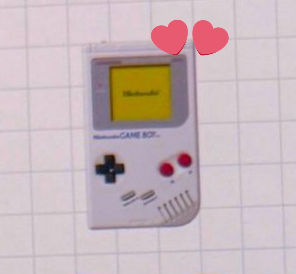 ohagi__39's tweet photo. ニンテンドーミュージアム　ゲームハードキーホルダー　コレクション　交換

譲）　ファミコン

求）　ゲームボーイ

現在任天堂ミュージアムにいます。
郵送交換も可能です。
お願い致します https://t.co/jQ6FV3pVM0