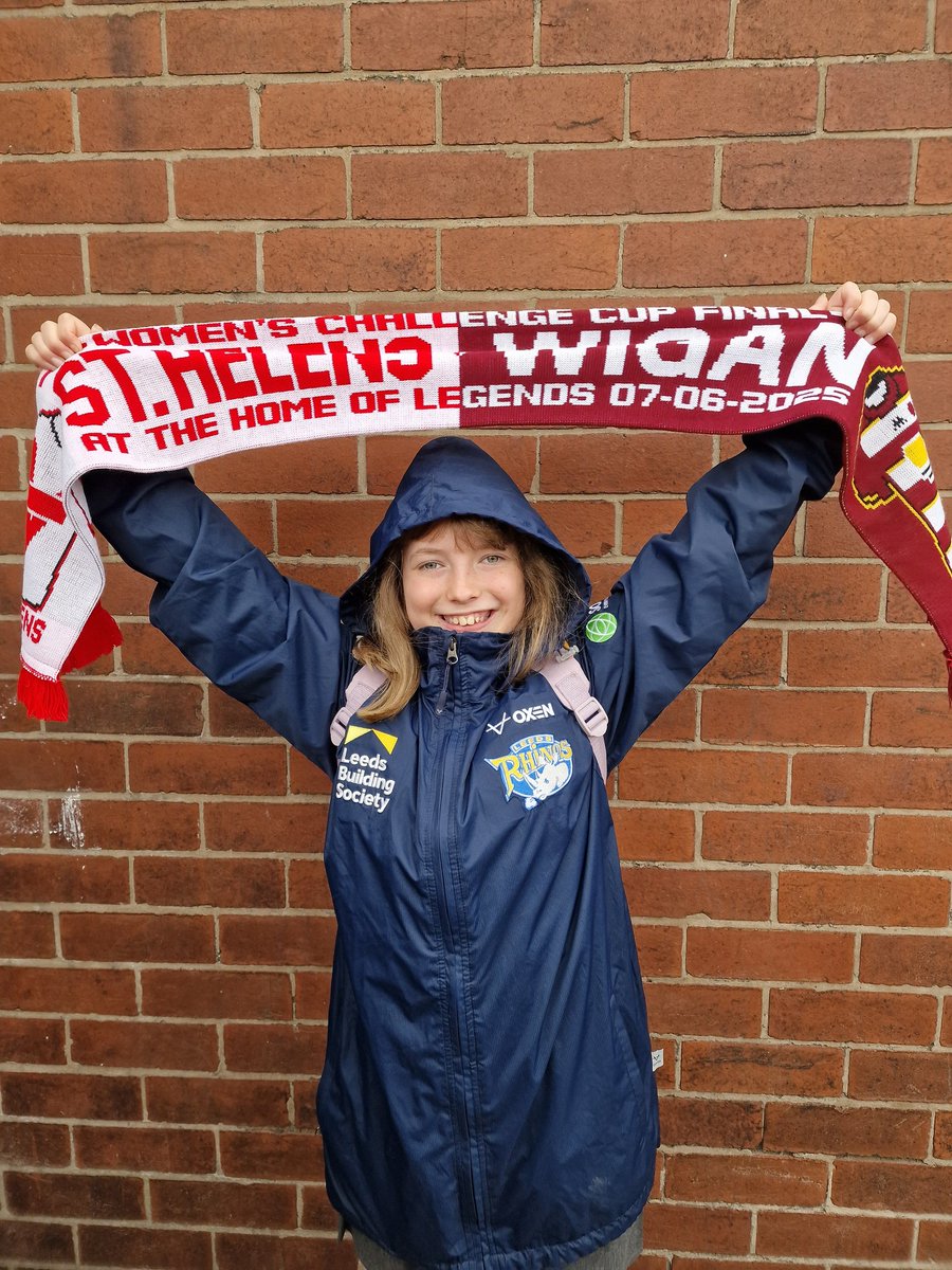Looking like I don't know who I support this morning! Always <a href="/RochdaleHornets/">Rochdale Hornets</a> and <a href="/saints1890women/">St.Helens Women</a> first but all 3 of these teams have amazing women I look up to and admire. Need some <a href="/YorkValkyrie/">York RLFC Valkyrie</a> stuff to for one of my faves <a href="/SavannahGracexx/">Savannah</a>