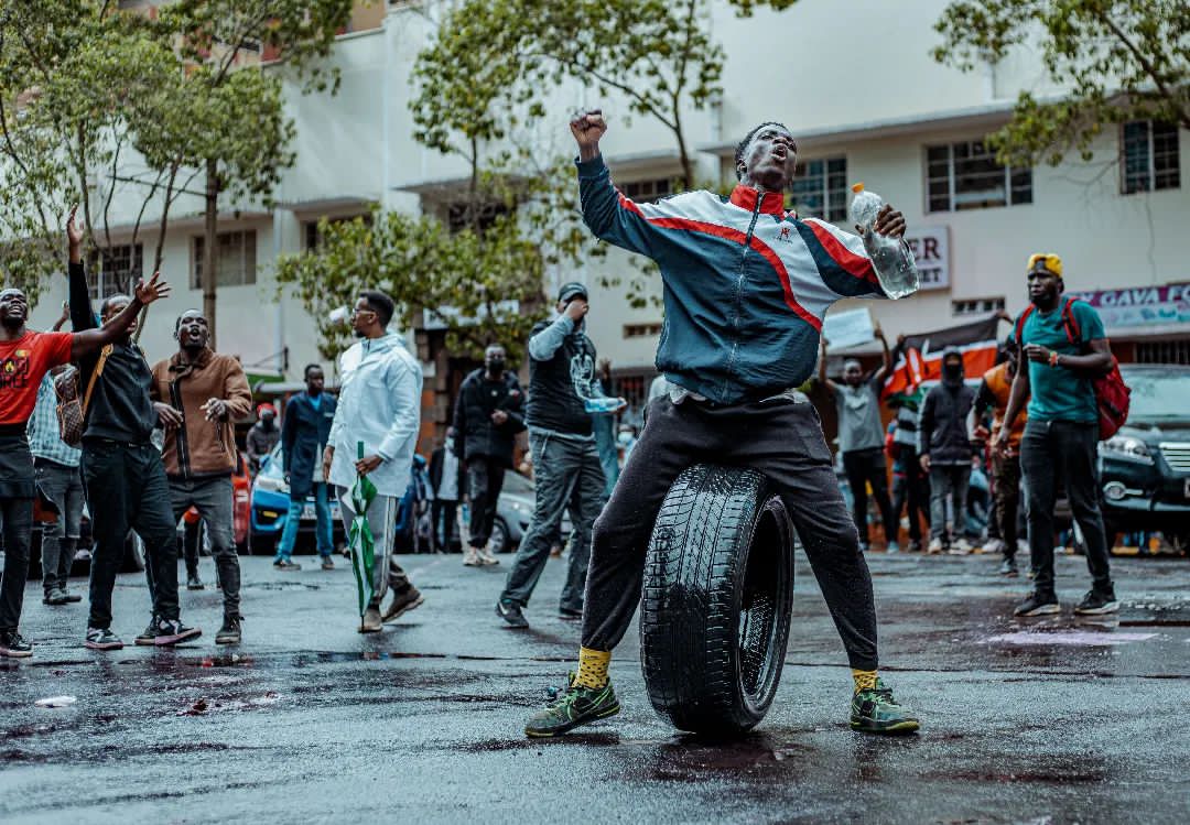 Ambieni Rais ajiuzulu mtu wangu joh ndo tupate Uhuru.
<a href="/sewersydaa/">MauruUnit</a> is a time traveller mahn. GENIUS 💯
#RutoMustGo