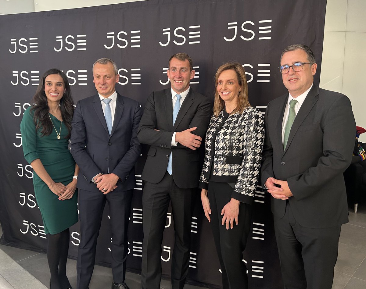 IrlAmbRSA's tweet image. Great buzz at the @JSE_Group for the listing of Greencoat Renewables - echoes the growing trade and investment relationship with RSA. Hopefully the first of many Irish company listings! #working4ireland