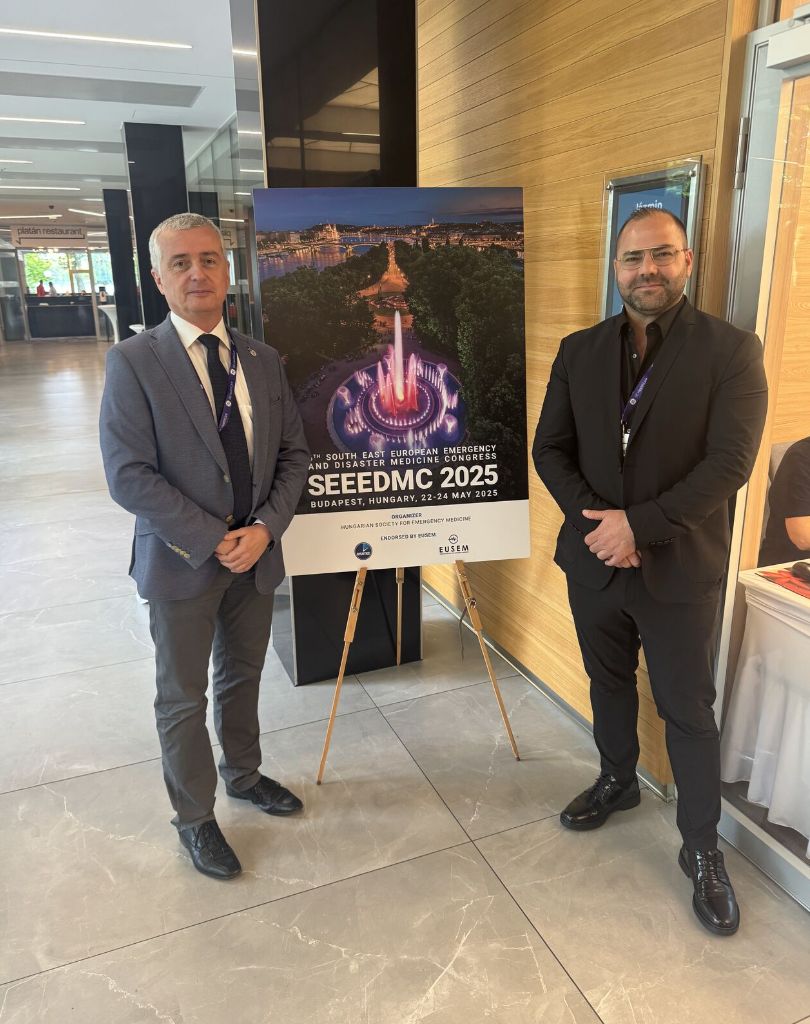 Ahmad Nama, Director of the Emergency Medicine Department at Hadassah Medical Center, had the honor of speaking at the 6th SEEEDMC – Hadassah Humanitarian Mission to Ukraine.

#HadassahInternational  #GandelRehabilitationCenter  #HopeInAction  #HadassahHeroes