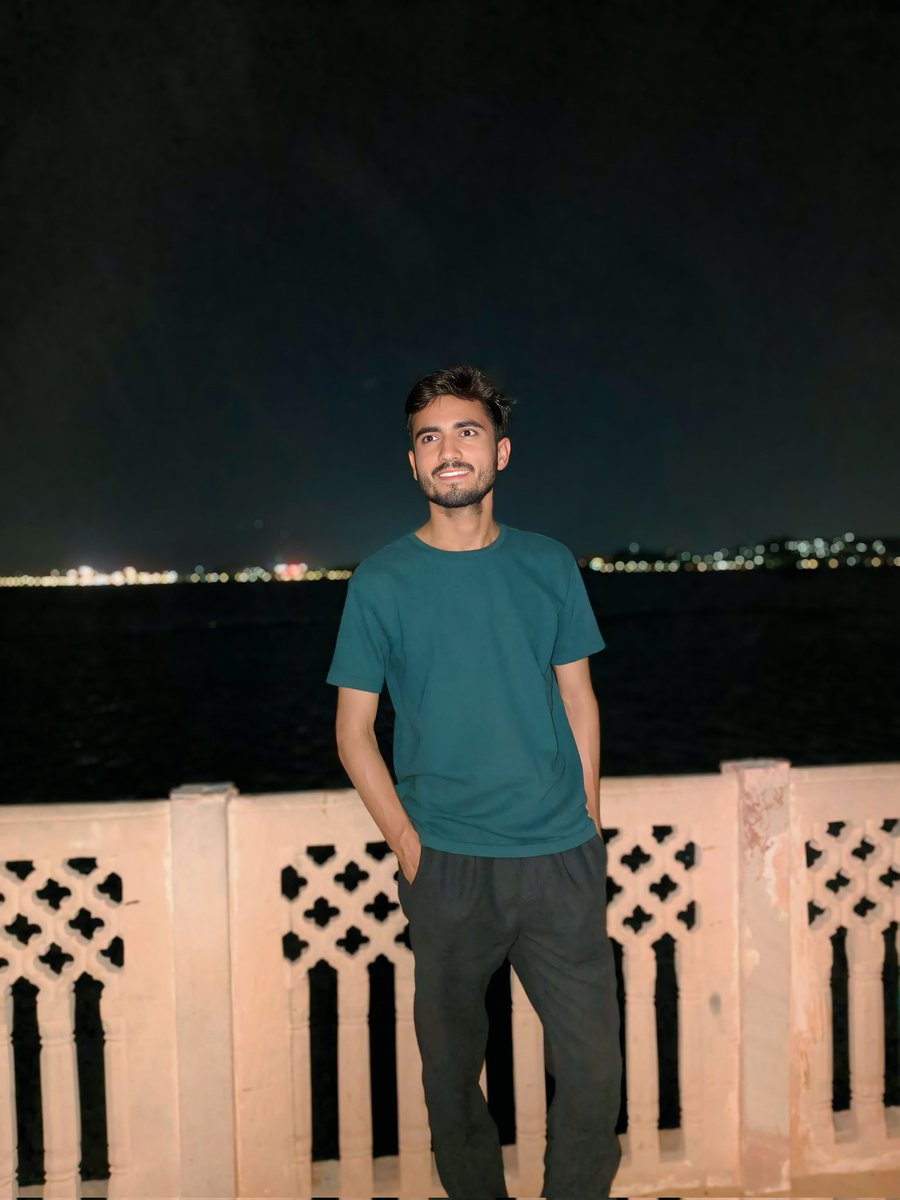 JatOm01's tweet photo. लीजिए सा 👇

जाति: जाट (गौत्र डोडवाड़िया )
विधानसभा : किशनगढ़ 
गांव : श्रीरामपुरा , तहसील सरवाड़, जिला अजमेर https://t.co/QXr650h6ja