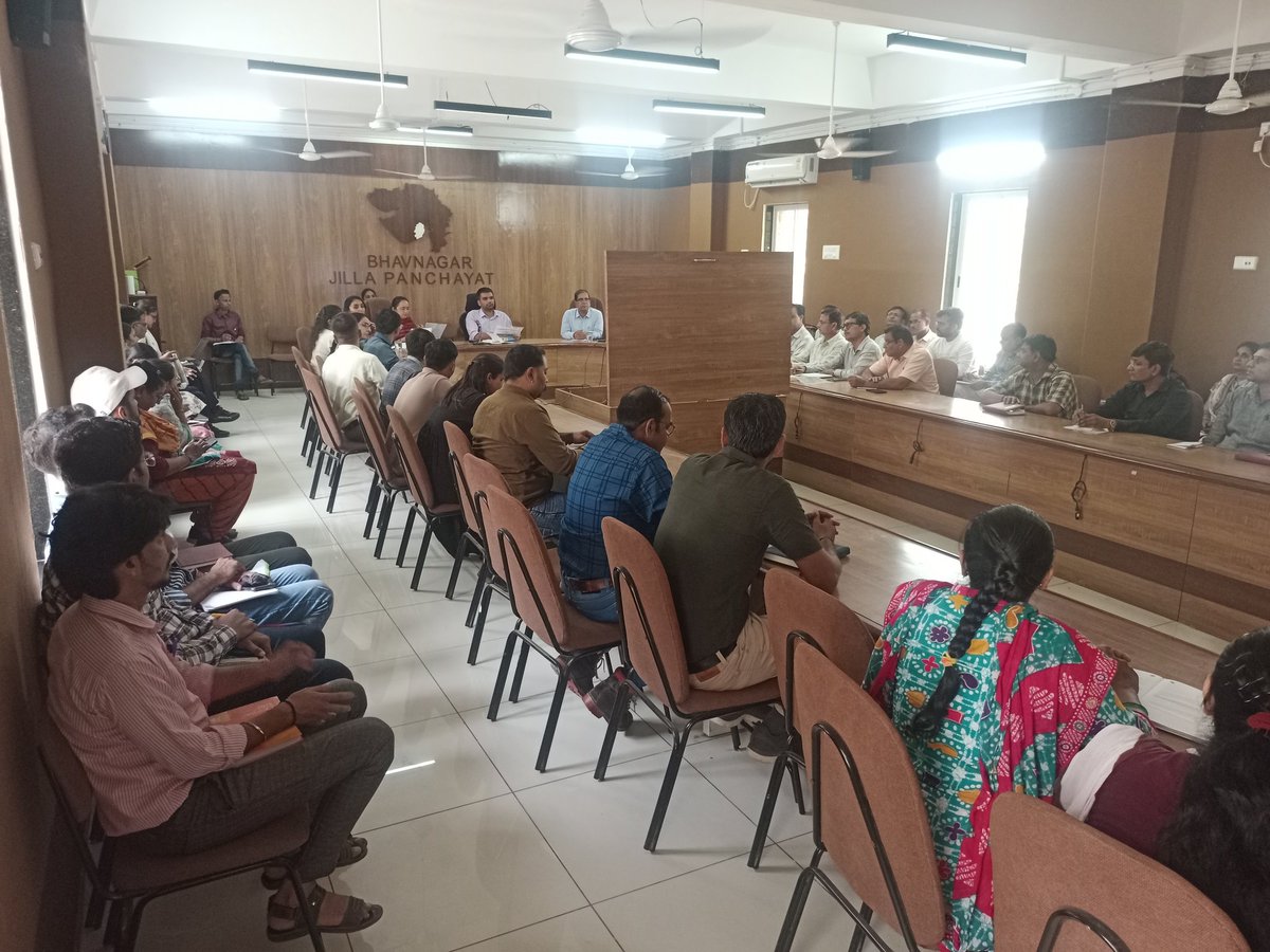 માન. જિલ્લા વિકાસ અધિકારી સાહેબશ્રીની અધ્યક્ષતામાં આરોગ્યના વિવિધ કાર્યક્રમો અંતર્ગત કામગીરીની સમીક્ષા કરવામાં આવી.
<a href="/MoHFW_INDIA/">Ministry of Health</a> 
<a href="/MoHFW_GUJARAT/">Ministry of Health</a> 
<a href="/GujHFWDept/">GujHFWDept</a> 
<a href="/NHMGujarat/">NHM Gujarat</a> 
<a href="/OfficerIec/">IEC: SBCC cell-Gujarat</a> 
<a href="/Collectorbhav/">Collector & District Magistrate Bhavnagar</a> 
<a href="/BhavnagarDdo/">DDOBhavnagar</a> 
<a href="/chandramani_dr/">Dr Chandramani</a>