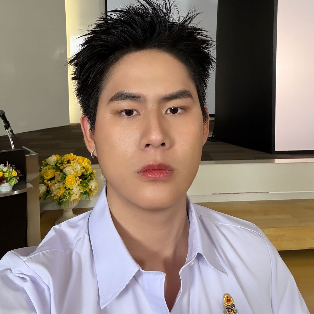 oreosaida's tweet photo. ⠀⠀⠀ตอนอยู่กับรุ่นน้อง⠀⠀⠀⠀⠀⠀⠀ตอนอยู่กับบิบี๋
⠀⠀⠀⠀⠀ (😡) ⠀⠀⠀⠀⠀ ⠀⠀⠀⠀⠀⠀⠀⠀(😚) https://t.co/qGdHoDqTxN