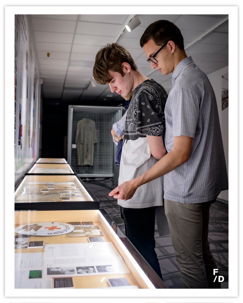 Alla Notte degli Archivi 2025 di <a href="/Archivissima/">Archivissima</a> abbiamo raccontato la sicurezza sul lavoro come valore condiviso con una speciale visita guidata alla nostra mostra “Lavoro? Sicuro!”, a cura di #FondazioneISEC.