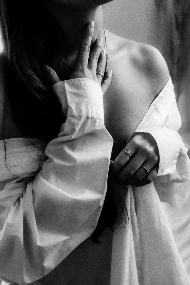 Vows forsaken
Hearts Broken 
Love Now Disappeared 
Pondering Sorrow 
Thinking Of Tomorrow 
Staring Hopelessly 
Into A Future 
So Mirrored