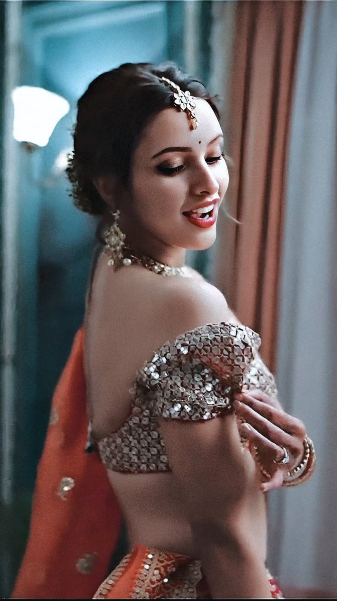 Theyatstudio's tweet photo. Uffffffff tripti https://t.co/I6DyBD9VGt