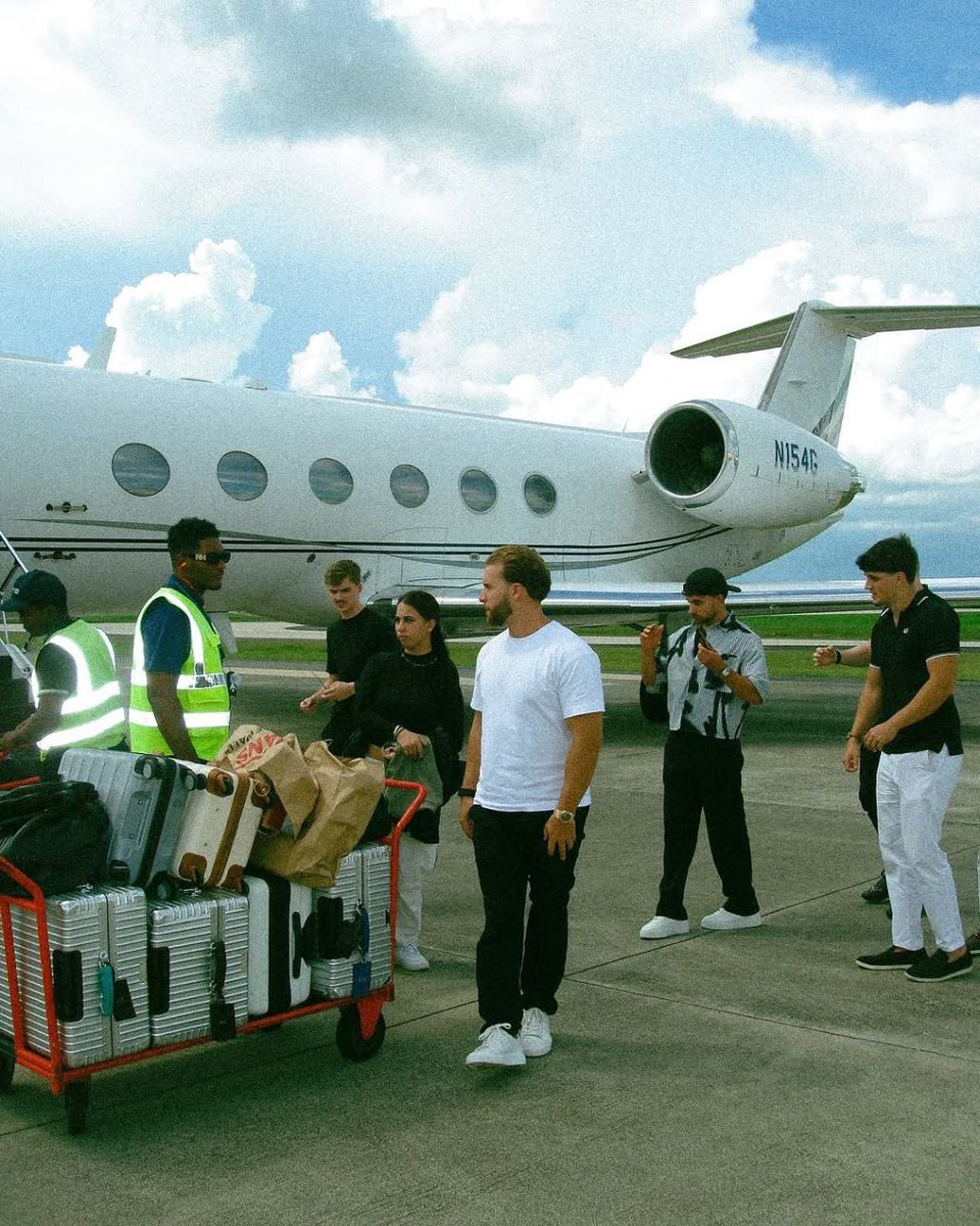 Alex González tweet media