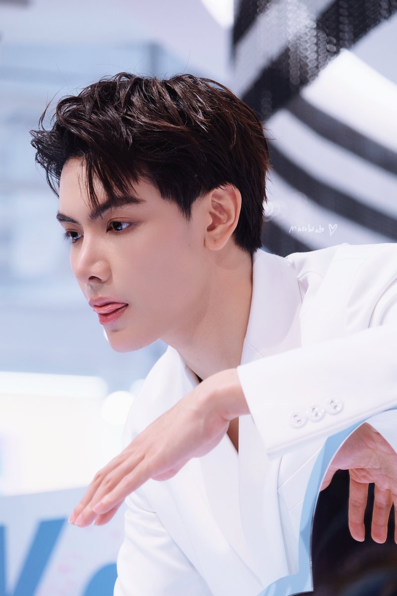 ᴷ ᴵ ᴷ ᴵ ☀️🌻 (@macchiato0310) on Twitter photo Thanks for inviting Joong🤍
<a href="/ChenRcj/">อันโดรเมด้า ชุน</a>
ARCHEN X SEPHORA X KOSAS
#KosasXJoong
#จุงอาเชน #JoongArchen Thanks for inviting Joong🤍
<a href="/ChenRcj/">อันโดรเมด้า ชุน</a>
ARCHEN X SEPHORA X KOSAS
#KosasXJoong
#จุงอาเชน #JoongArchen