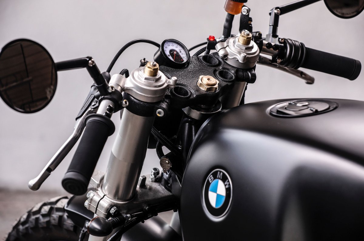 CafeRacerDreams's tweet photo. Xabi Alonso and #CRD98.
Class, on and off the field.
https://t.co/SOw4miO6BQ
#caferacerdreams #BMWcaferacer #caferacer https://t.co/VRPBusAgBF