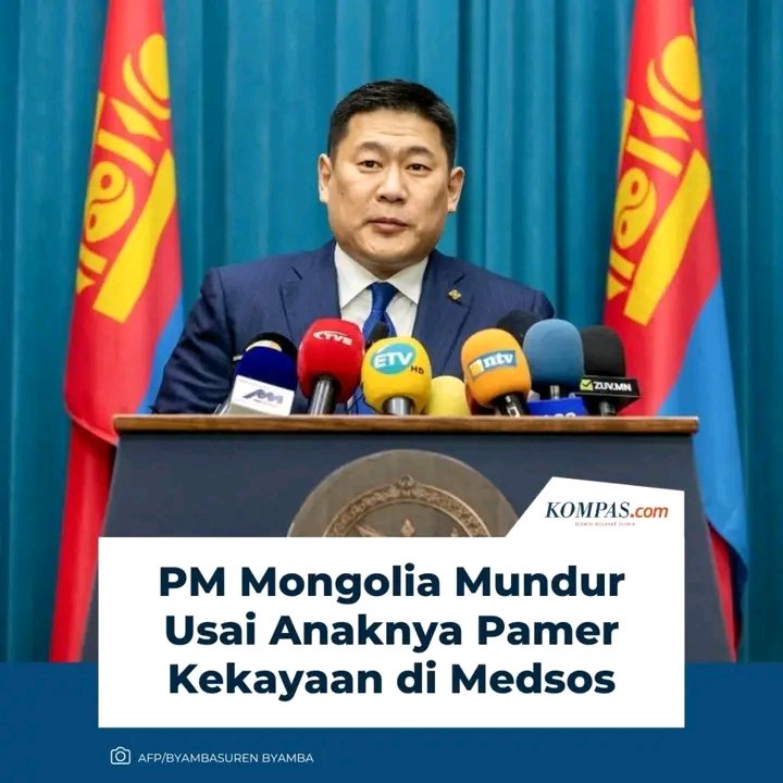 Lain cerita dengan Presiden negeri Konoha, Anaknya Naik Private jet Bolak-balik Amerika malah di puja-puja.