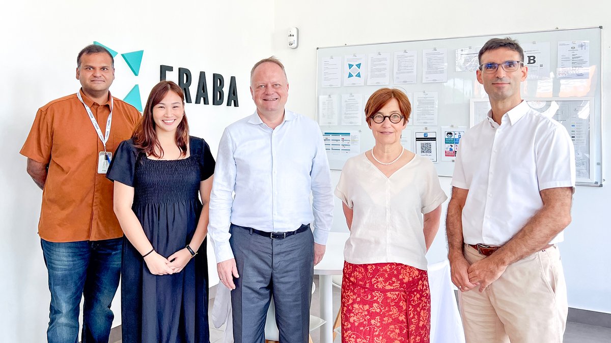 A big thank you to Monika Hollacher and Tiffany A. from VDMA for   visiting our factory in Johor Bahru today. We had a productive discussion on the advantages of a dual-location setup with teams in both Johor and Singapore. 
#VDMA #EDBSingapore #MIDA #InvestJohor #POSITAL #UBITO