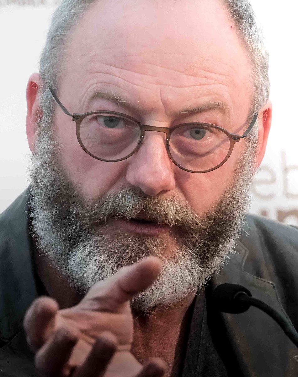 🔴 Game of Thrones dizisinin Sir Davos'u olarak tanınan oyuncu Liam Cunningham:

▪Gazze hakkında konuştuğum için beni sokakta mı vuracaklar? Onların hiçbir gücü yok.

▪Elbette rahat bir hayat yaşayabilir ve başarımın tadını çıkarabilirim, ancak vicdanım buna izin vermiyor.
