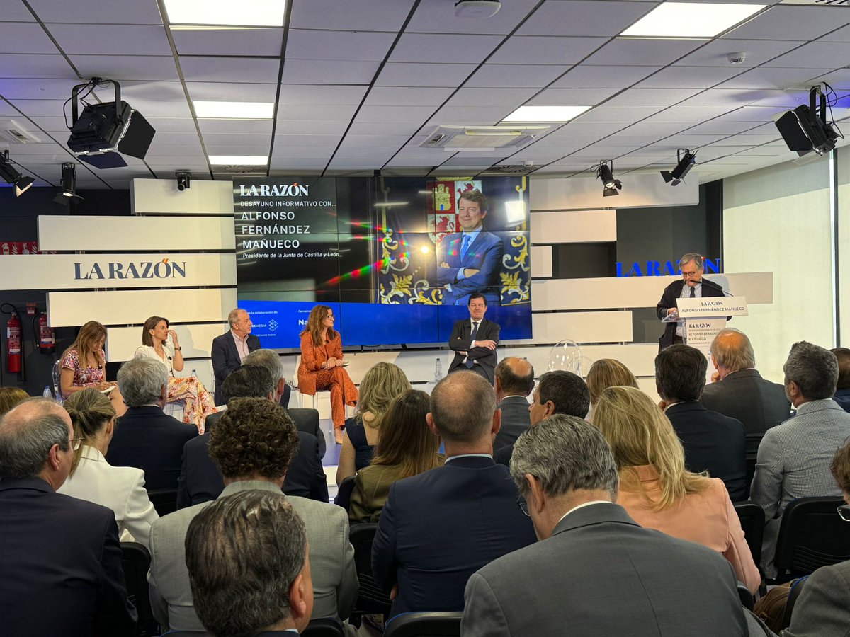 Asistimos al desayuno informativo del periódico <a href="/larazon_es/">La Razón</a>  con el presidente de la Junta de Castilla y León. <a href="/alferma11/">alferma1</a> ha tratado los principales asuntos de la actualidad política y económica de nuestro país y de la comunidad.

#MañuecoLR #autismo #autismocyl