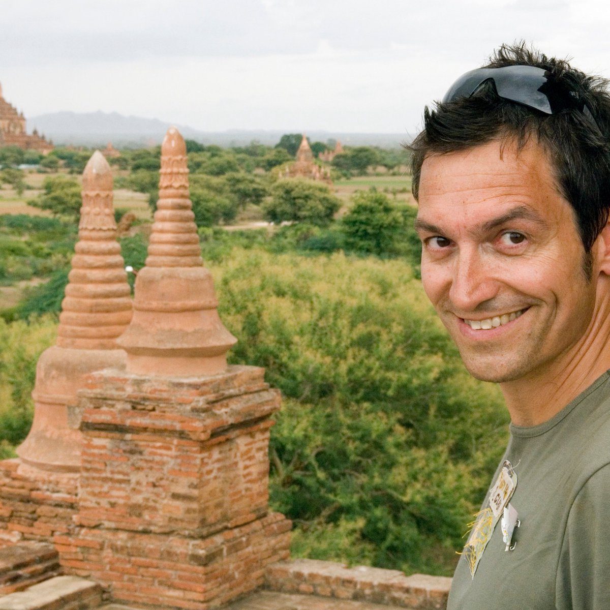 Heute dann um 19:15 Uhr der zweite Teil von Nuhr unterwegs. Im Ersten.