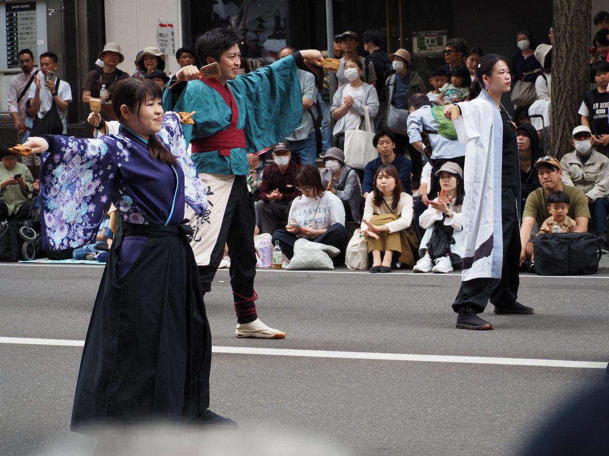 第34回 #YOSAKOIソーラン祭り
#YOSAKOI合同チーム万華鏡ーMANGEKYOー
自分自身お気に入り演舞ランク S-Special
札幌 南1条通西3丁目(一番街会場 三越・札幌パルコ・大丸藤井セントラル前)にて
おっと、白縫や生っ粋の衣装を見て普段と違う演舞をしているところが鳥肌が立ちました！