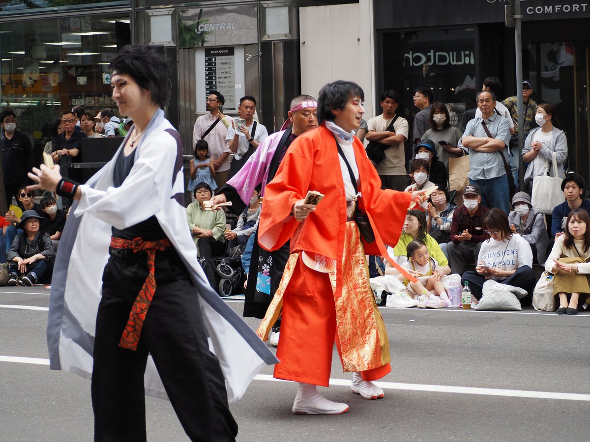 第34回 #YOSAKOIソーラン祭り
#YOSAKOI合同チーム万華鏡ーMANGEKYOー
自分自身お気に入り演舞ランク S-Special
札幌 南1条通西3丁目(一番街会場 三越・札幌パルコ・大丸藤井セントラル前)にて
2ページ目