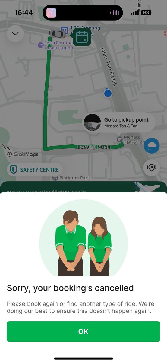 cek_suhana's tweet photo. Hi @GrabMY . Driver macam ni tak payah simpanlah. Menyusahkan passenger. Dia tak bergerak langsung ya. Lepas dia tengok aku tak mengalah baru dia cancel.   Tolonglah buang driver perangai mcm ni. https://t.co/VK68F79CEr