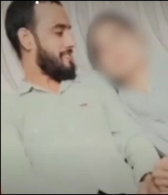 indianrightwing's tweet photo. He is auto driver Imran. He pretended to be a Hindu, befriended 23 Hindu girls, made physical relation with them and flexed on social media.

I don't know what comments to make. This is just disgusting. https://t.co/3LMK14p8nV