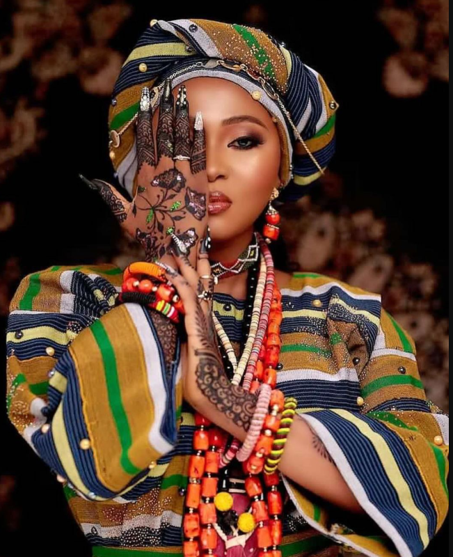 Gongmuπ·ββοΈ (@josengineguy) on Twitter photo As a Nigerian of nativity to the Igala people, Iβll be writing a little about their culture for the <a href="/AfriMosaic/">AfriMosaic</a> thread contest.
The Igala people are a Kwa-speaking ethnic group native to Igalaland, in southern and eastern Kogi State, Nigeria...
π§΅
#AfriMosaicThreadContest As a Nigerian of nativity to the Igala people, Iβll be writing a little about their culture for the <a href="/AfriMosaic/">AfriMosaic</a> thread contest.
The Igala people are a Kwa-speaking ethnic group native to Igalaland, in southern and eastern Kogi State, Nigeria...
π§΅
#AfriMosaicThreadContest
