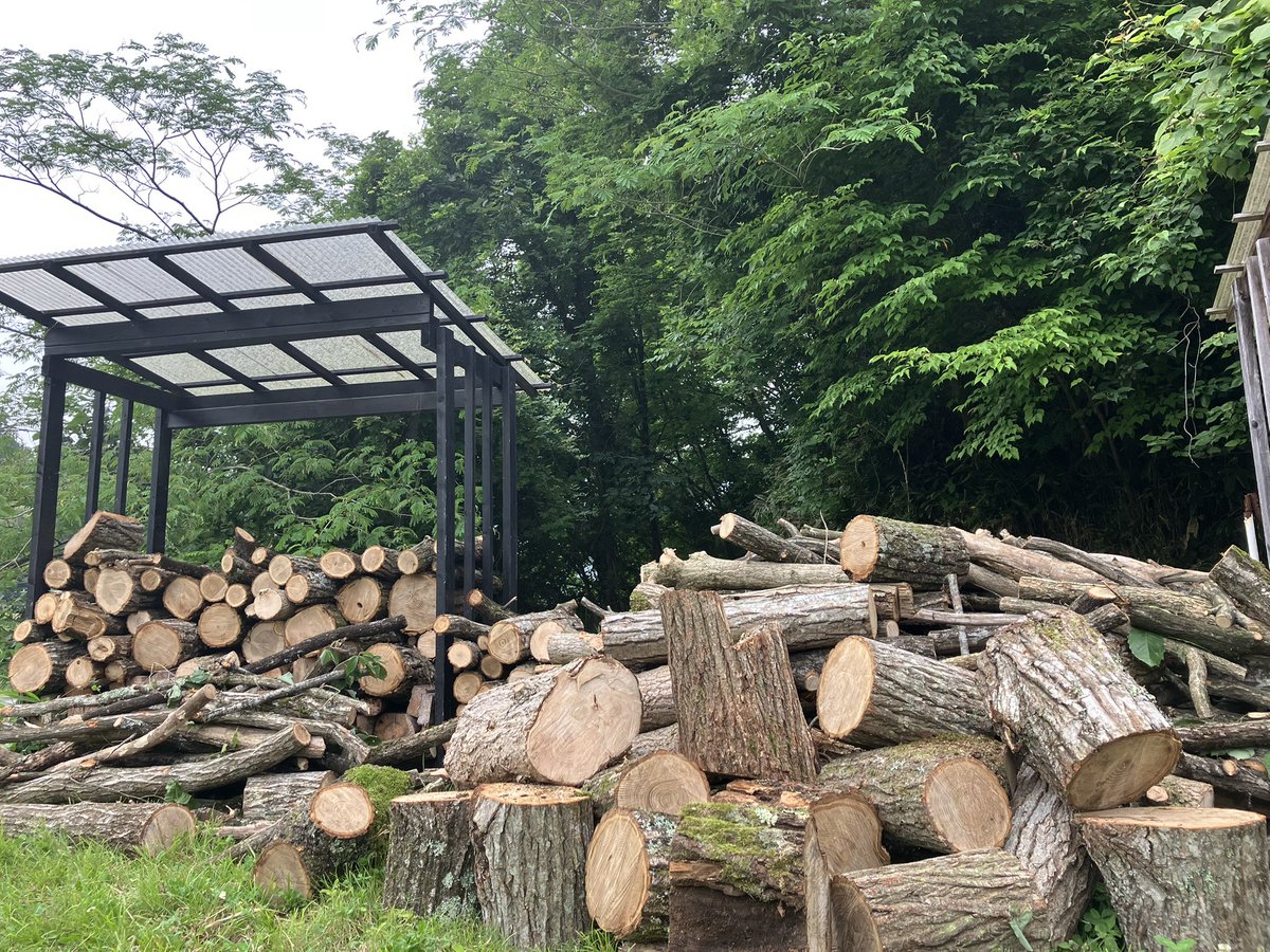 laff200777's tweet photo. This is what value looks like before it burns.🪵💰
$aSUGAR isn’t flashy.
It’s slow. It’s honest.
And when it matters — it warms.🔥
Alright then — Axes out, chains on. Firewood IRL, SS2 on-chain. Let the grind begin🪓‼️
@Jikofunfinance
#aSUGAR #RealValue #田舎暮らし https://t.co/mTumxkJJQZ