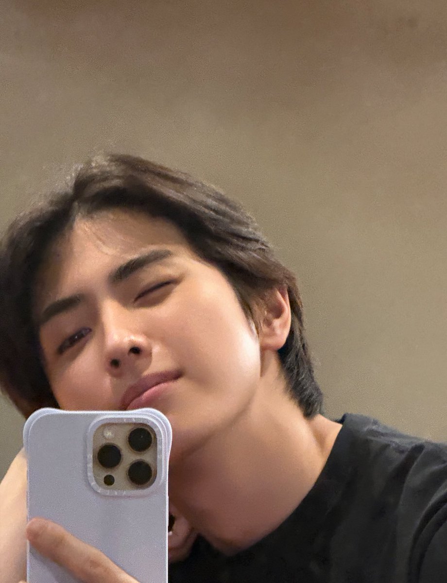 CIX_twt's tweet image. 😐😉

#CIX #FIX #용희 #김용희 #ヨンヒ #yonghee #맛저하세용