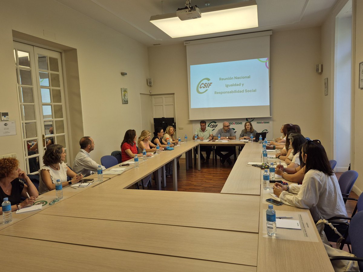 CSIFnacional's tweet image. Miguel Borra participa junto a Eva Fernández, secretaria nacional de @IgualdadCSIF, y Francisco Lama, secretario nacional de Acción Sindical, en la reunión de responsables autonómicos de Igualdad y Responsabilidad Social.
Desde CSIF coordinamos acciones, evaluamos avances y…