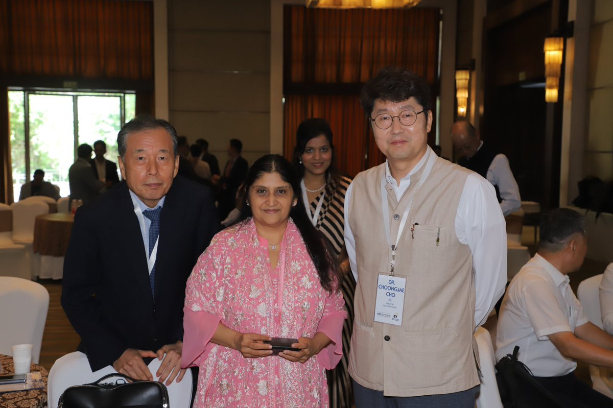 GSEM (@gsem_dst) on Twitter photo Principal Secretary, @DSTGujarat <a href="/monakhandhar/">Mona Khandhar IAS</a> delivered the keynote at the 3rd Korea–India Forum on Future Economy & Industry in New Delhi, highlighting India’s Emerging Semiconductor Hubs:Gujarat in FocuA key step in deepening 🇮🇳–🇰🇷 collaboration.
#IndiaSemiconductorMission Principal Secretary, @DSTGujarat <a href="/monakhandhar/">Mona Khandhar IAS</a> delivered the keynote at the 3rd Korea–India Forum on Future Economy & Industry in New Delhi, highlighting India’s Emerging Semiconductor Hubs:Gujarat in FocuA key step in deepening 🇮🇳–🇰🇷 collaboration.
#IndiaSemiconductorMission