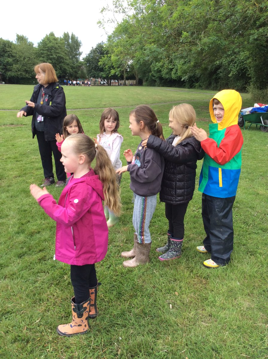 In Forest School, Cherry Tree Class found an exciting gift left in the log circle by fairies, the children spent all afternoon looking for more magical clues. Children also learnt how to use tools safely. To finish the children enjoyed singing, 'in and out the dusty bluebells.'