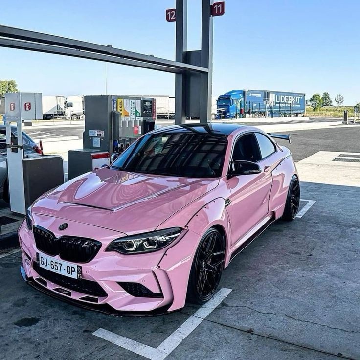 pembe bmw ✨