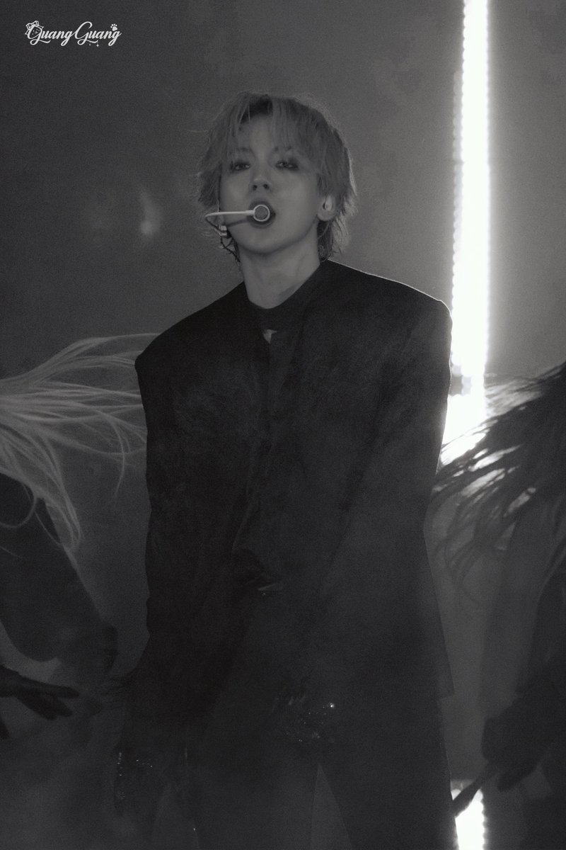 Bkyoong279's tweet photo. 250608  <Reverie> in SEOUL

 Master Byun
#边伯贤 #백현 #BAEKHYUN #ベッキョン 
@B_hundred_Hyun https://t.co/80qYesqyn2