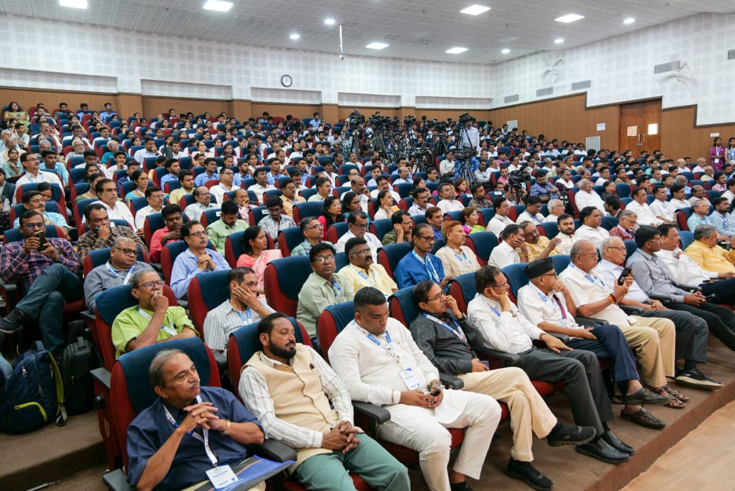 STUDENTS FOR DEVELOPMENT - Vikasarth Vidyarthi (@sfdindiaorg) on Twitter photo рд░рд╛рд╖реНрдЯреНрд░рд╕рдВрдд рддреБрдХрдбрд╝реЛрдЬрд╝реА рдорд╣рд╛рд░рд╛рдЬ рд╡рд┐рджреНрдпрд╛рдкреАрда рд╡ рдЬрдирдХрд▓реНрдпрд╛рдгрдХрд╛рд░реА рд╕рдорд┐рддрд┐ рдирд╛рдЧрдкреБрд░ рджреНрд╡рд╛рд░рд╛ рд╡рд┐рджрд░реНрдн рдкрд╛рдиреА рдкрд░рд┐рд╖рдж рдХрд╛ рдЖрдпреЛрдЬрди рдХрд┐рдпрд╛ рдЧрдпрд╛ред рдЙрджреНрдШрд╛рдЯрди рдХрд╛рд░реНрдпрдХреНрд░рдо рдореЗрдВ рдорд╣рд╛рд░рд╛рд╖реНрдЯреНрд░ рдХреЗ рдореБрдЦреНрдпрдордВрддреНрд░реА рд╢реНрд░реА рджреЗрд╡реЗрдВрджреНрд░ рдлрдбрд╝рдирд╡реАрд╕, рд╡рд┐рднрд┐рдиреНрди рд╡рд┐рд╢реНрд╡рд┐рджреНрдпрд╛рд▓рдпреЛрдВ рдХреЗ рдХреБрд▓рдЧреБрд░реБ рддрдерд╛ SFD рдХреЗ рд░рд╛рд╖реНрдЯреНрд░реАрдп рдкреНрд░рдореБрдЦ рд░рд╛рд╣реБрд▓ рдЧреМрдбрд╝ рдкреНрд░рдореБрдЦ рд░реВрдк рд╕реЗ рдЙрдкрд╕реНрдерд┐рдд рд░рд╣реЗред рд░рд╛рд╖реНрдЯреНрд░рд╕рдВрдд рддреБрдХрдбрд╝реЛрдЬрд╝реА рдорд╣рд╛рд░рд╛рдЬ рд╡рд┐рджреНрдпрд╛рдкреАрда рд╡ рдЬрдирдХрд▓реНрдпрд╛рдгрдХрд╛рд░реА рд╕рдорд┐рддрд┐ рдирд╛рдЧрдкреБрд░ рджреНрд╡рд╛рд░рд╛ рд╡рд┐рджрд░реНрдн рдкрд╛рдиреА рдкрд░рд┐рд╖рдж рдХрд╛ рдЖрдпреЛрдЬрди рдХрд┐рдпрд╛ рдЧрдпрд╛ред рдЙрджреНрдШрд╛рдЯрди рдХрд╛рд░реНрдпрдХреНрд░рдо рдореЗрдВ рдорд╣рд╛рд░рд╛рд╖реНрдЯреНрд░ рдХреЗ рдореБрдЦреНрдпрдордВрддреНрд░реА рд╢реНрд░реА рджреЗрд╡реЗрдВрджреНрд░ рдлрдбрд╝рдирд╡реАрд╕, рд╡рд┐рднрд┐рдиреНрди рд╡рд┐рд╢реНрд╡рд┐рджреНрдпрд╛рд▓рдпреЛрдВ рдХреЗ рдХреБрд▓рдЧреБрд░реБ рддрдерд╛ SFD рдХреЗ рд░рд╛рд╖реНрдЯреНрд░реАрдп рдкреНрд░рдореБрдЦ рд░рд╛рд╣реБрд▓ рдЧреМрдбрд╝ рдкреНрд░рдореБрдЦ рд░реВрдк рд╕реЗ рдЙрдкрд╕реНрдерд┐рдд рд░рд╣реЗред