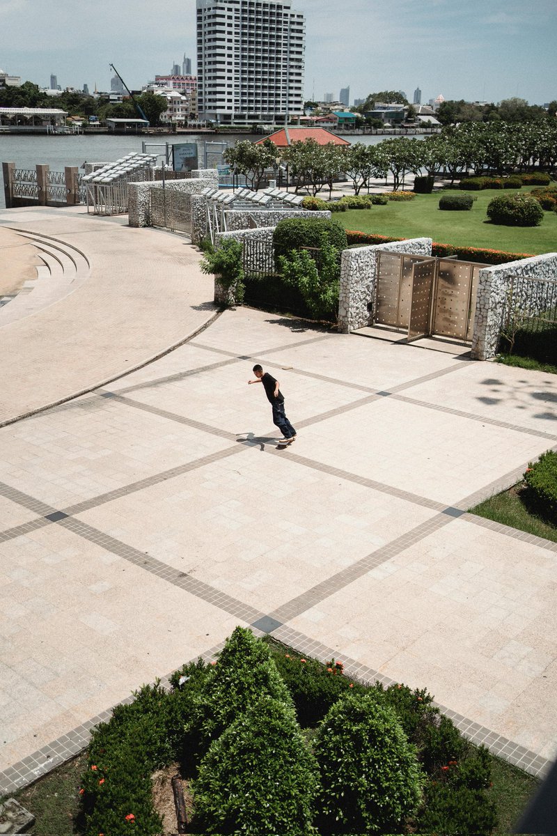 chaihotp's tweet photo. Had an amazing time exploring the new exhibits at the Getty Center!  The contemporary art section was particularly inspiring. Anyone else a fan of modern masterpieces? #GettyCenter #ArtLovers #LAculture https://t.co/2iLSSJpvTQ
