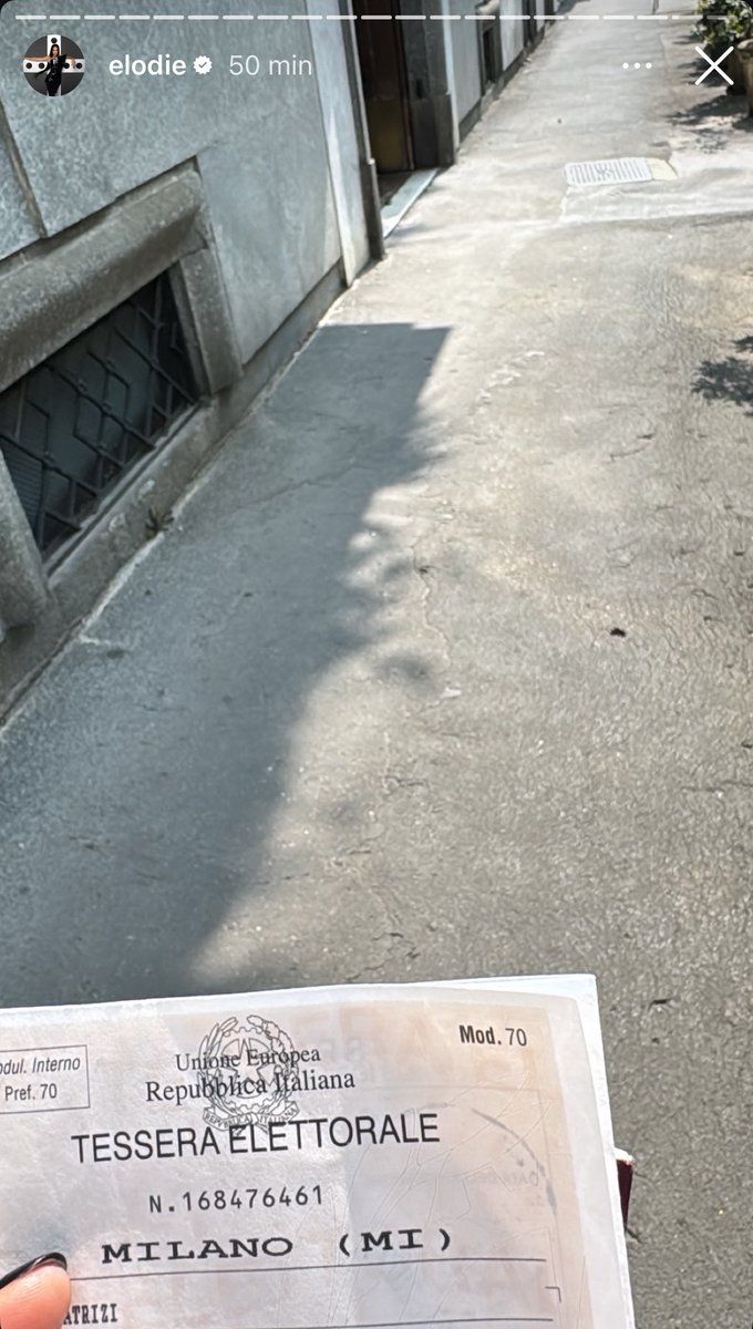 La nostra cittadina responsabile con 2 ore di sonno su per il culo prendete esempio !!!