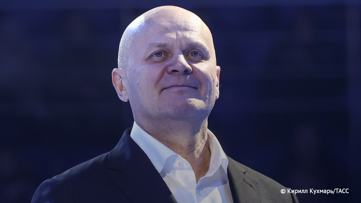 Главе Красноярска Владиславу Логинову предъявлено обвинение в получении взятки на сумму более 180 млн рублей, сообщила ТАСС официальный представитель СК Светлана Петренко:
vk.cc/cMFYMw